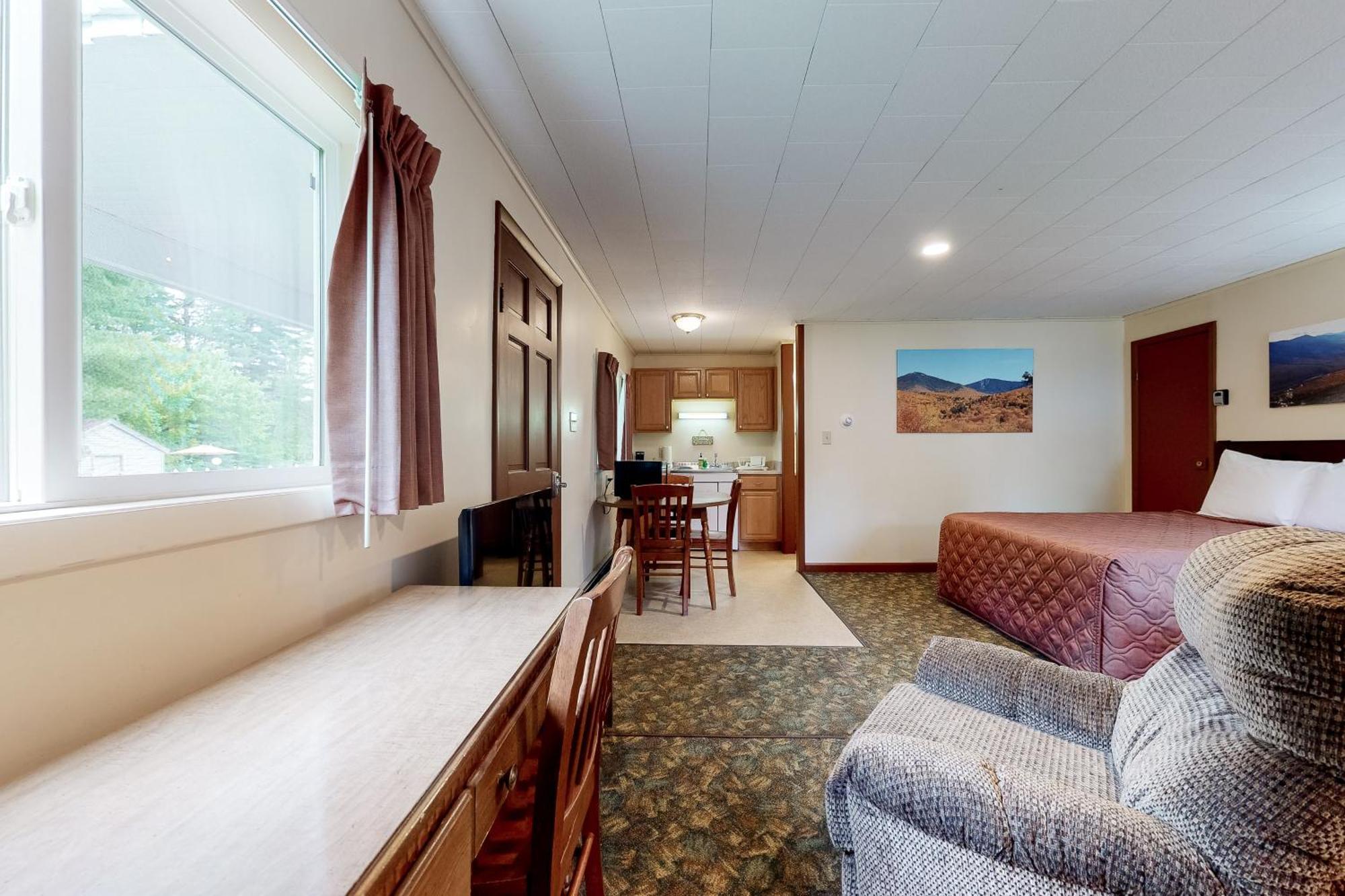 Riverbank Motel And Cabins Managed By Vacasa Lincoln Room photo